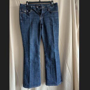 Boot cut jeans w/ cute pockets